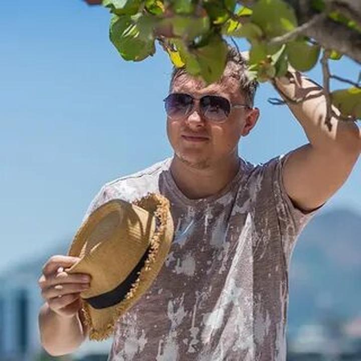 Khám phá thế giới, kiếm tiền từ đam mê: Hotspot Matrix và Vlogger du lịch